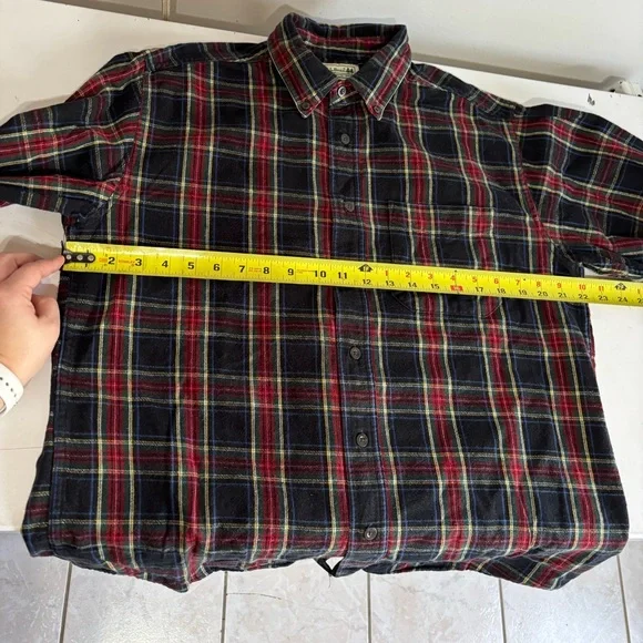 L.L.Bean Scotch Plaid Flannel Shirt Size M-Reg - Picture 6 of 7